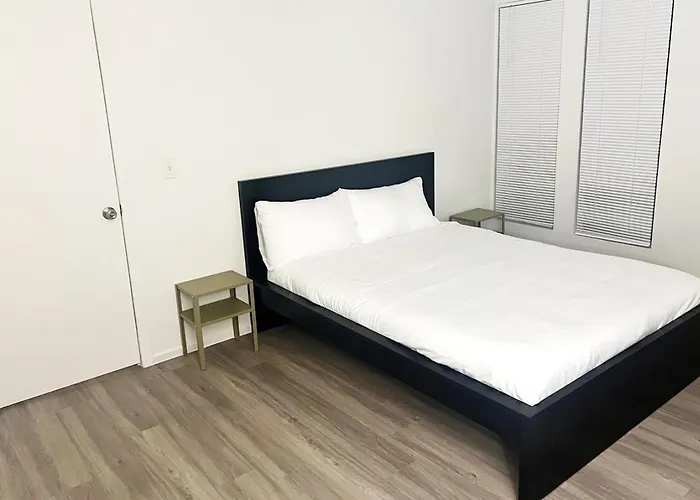 2 To 6 Bedroom Extended Stay Walk To Strip Mgm Casino Shop Club Las Vegas