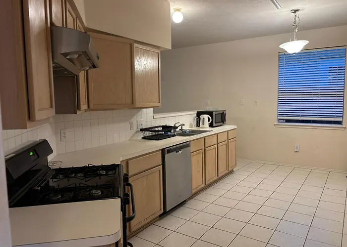 Southwest City Area Nice Home In Gated Community Houston