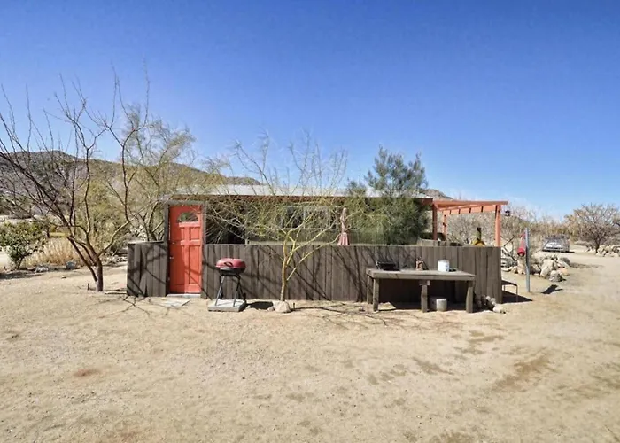 Beautifully Modern Cabin With 360-Degree Views Of Joshua Tree, California