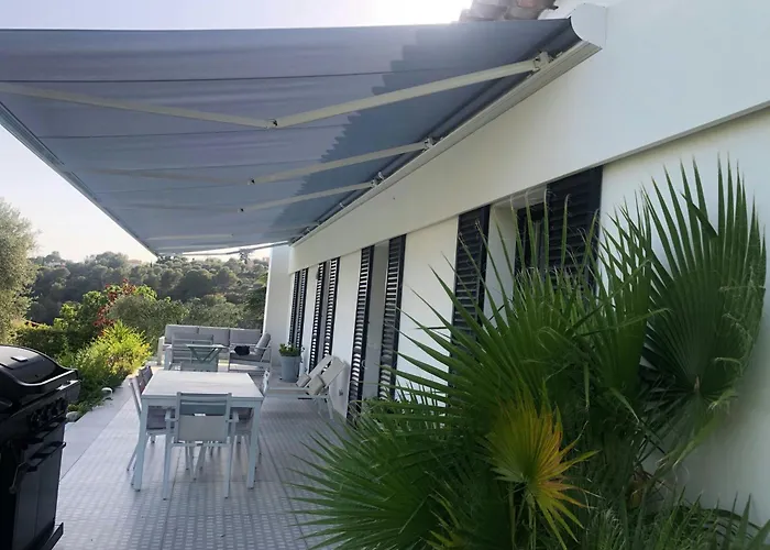 Sea View Villa In The Hills Of Nizza