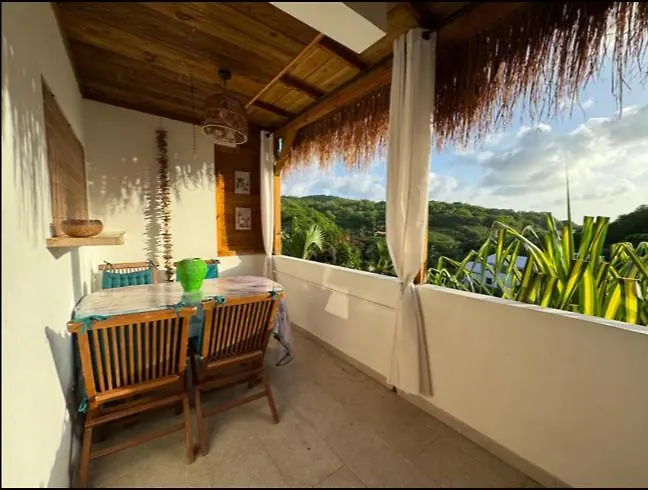 Aloes, T2 Residence Le Loys A Ste Anne Sainte-Anne