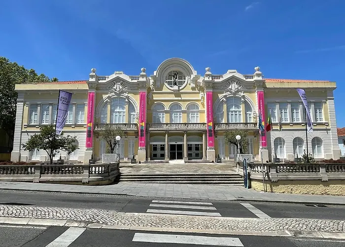 Apartment Of Charm With Garden In Sintra Center