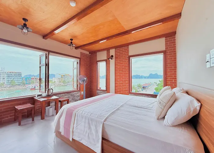 Canh Buom Homestay Hạ Long