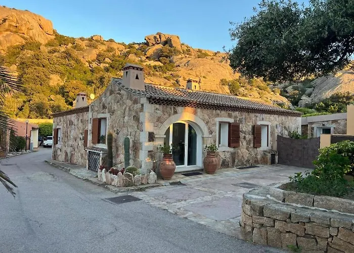Villa "Faro Dei Monaci" A Baia Sardinia