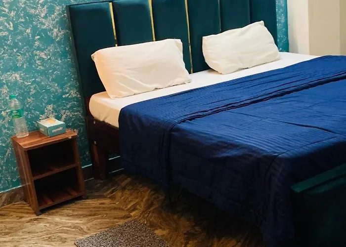 Glory Hotel Noida
