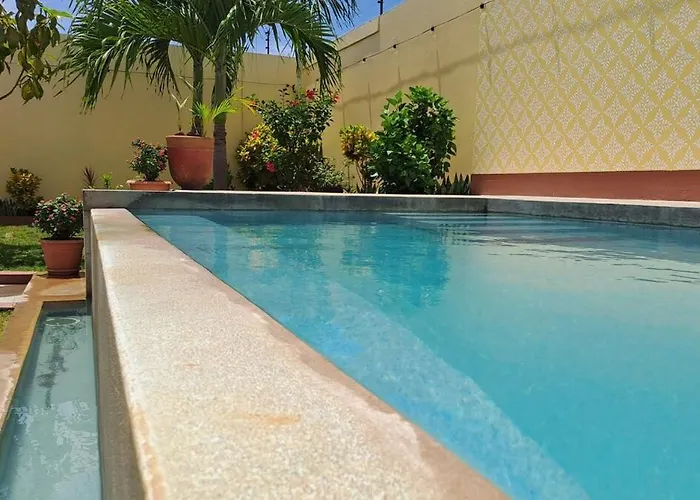 3 Bdr Quiet And Secure Home- Views, Private Yard And Pool Granada