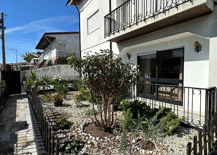 Villa Ground Level House With Patio Vila Nova de Gaia
