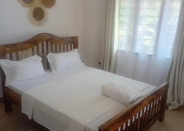 Hotel Ndoto House 1 Diani Beach