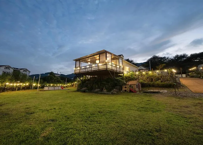 Gapyeong Podobat Dangdangyi Dog Pension