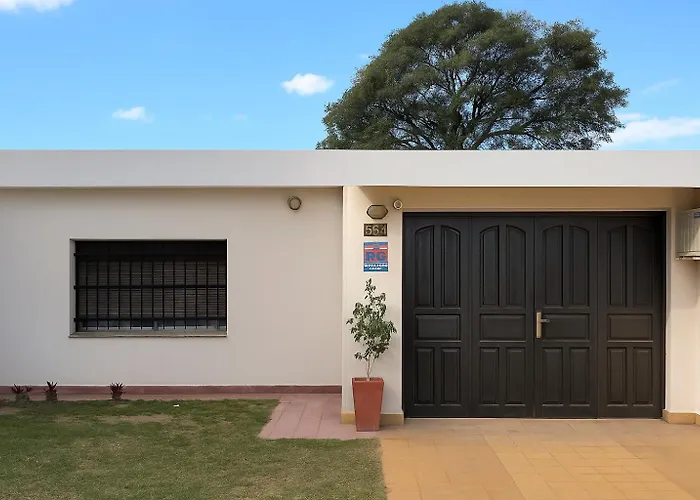 Casa Para 10 Exc Ubicacion Garage 3 Autos Córdoba