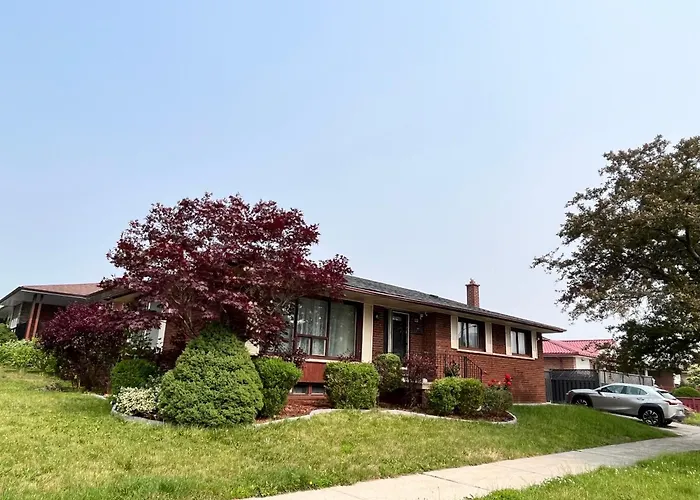 Beautiful 3 Bedrooms Guesthouse Toronto