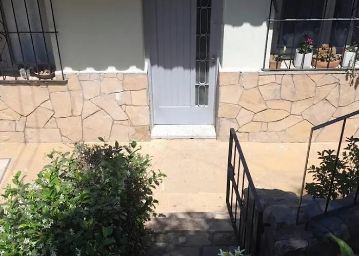 Casa Con Jardin Y Vista Al Cerro En Portezuelo Salta