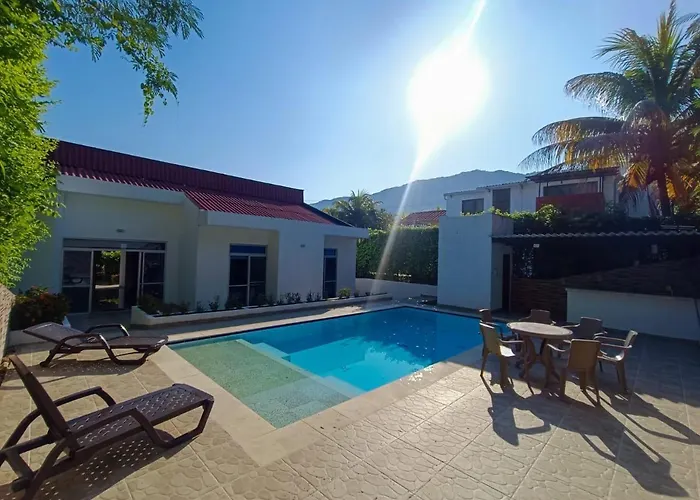 Casa De Descanso Con Piscina Y Jardin Ricaurte