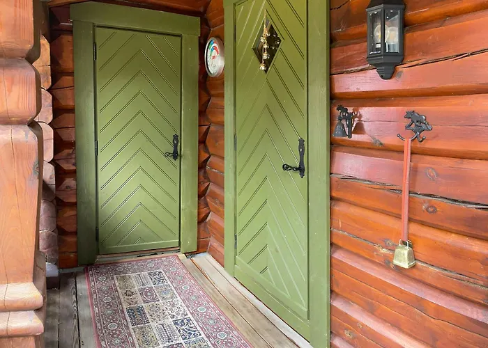 Traditional Log Cabin By Lake Mykletjonn Austbygdi