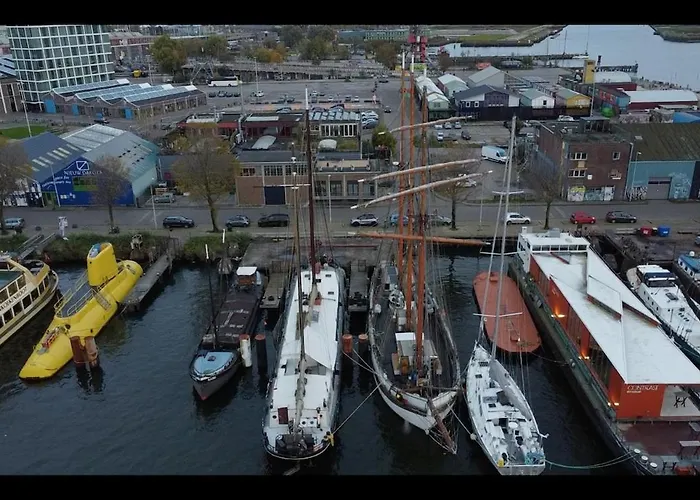 Hotel The Vega 1909 - Historic Wooden Ship Amsterdam