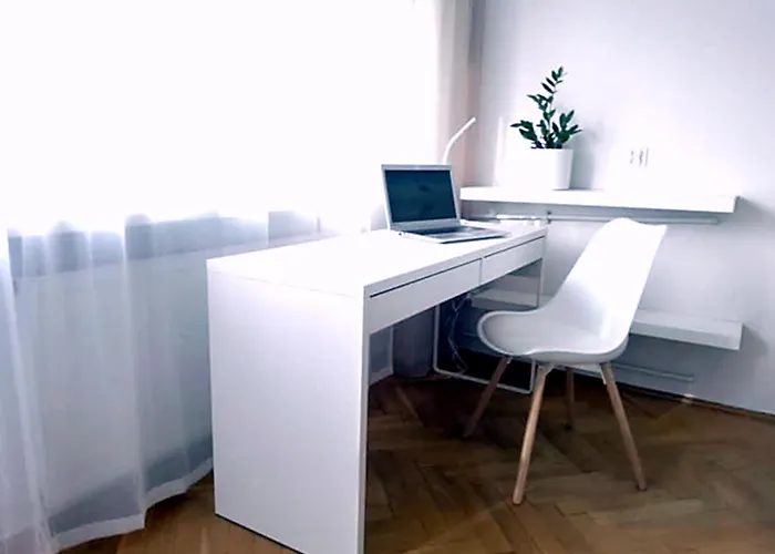 Comfortable Apartment On Zlota Street In The Center Of Warsaw City