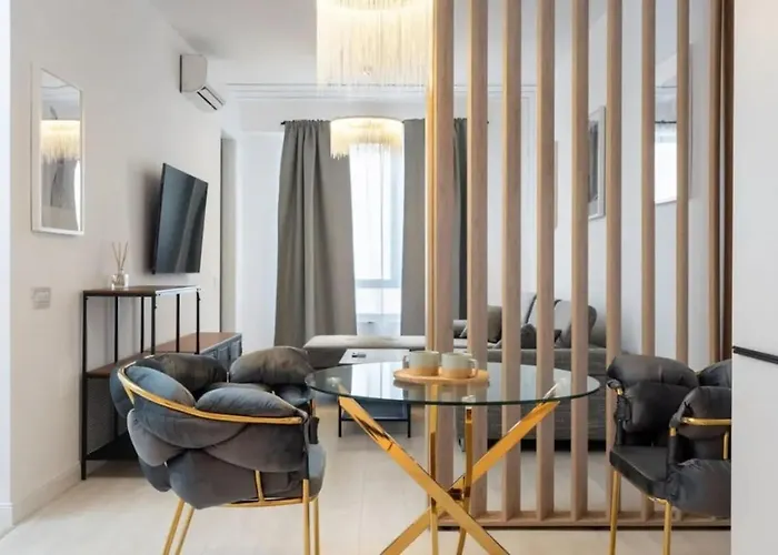 Luxury Elegant Apartment North Area Voluntari