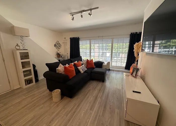 Luxury Midtown Atlanta Condo Walk To Shops & Restaurants