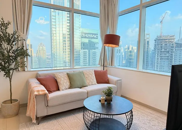 Ferienwohnung Peachy Mint - Luxury 1 Bhk - Marina & Sea View Dubai