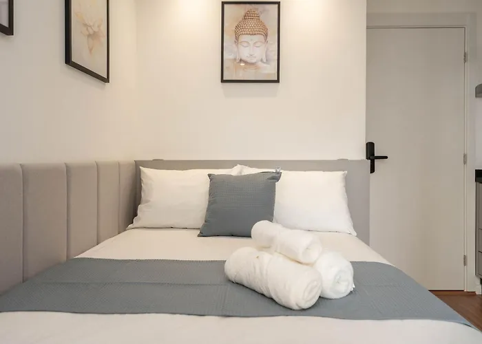 Modernidade No Batel | Suite Luxo Para 3 Pessoas Curitiba