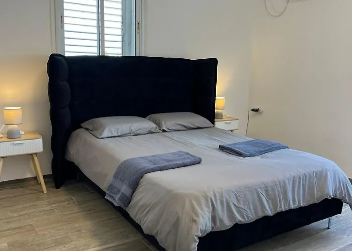 Stunning Gem Colony View Sunny Balcony Walk Everywhere Haifa