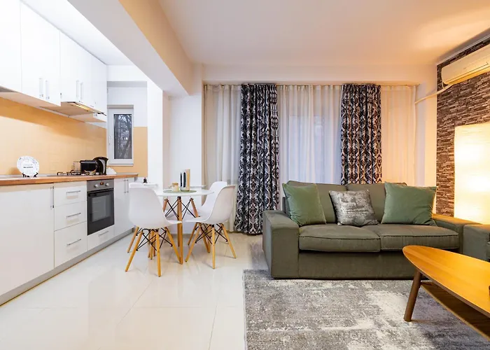Scenic City Apartment With Boulevard Views Bukarest