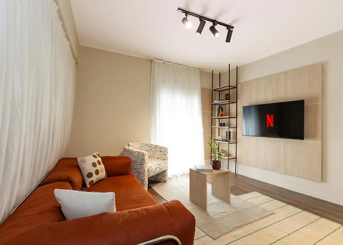 Central Zamalek Three Bedroom Apt Kairo