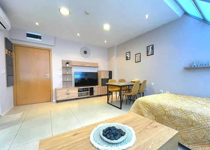 Studio Leon - Stylish Studio Near Grand Mall Varna By Flat Manаger