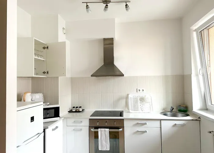 Prime Stay - Premium 2 Bedroom Family Apartment With Balcony Budapest