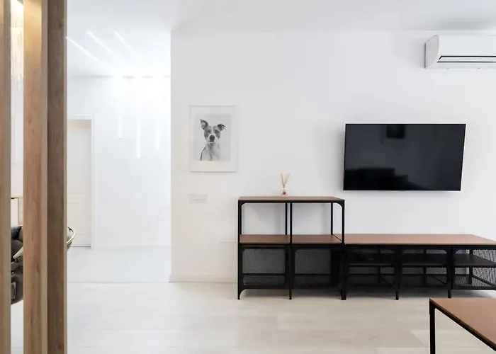 Luxury Elegant Apartment North Area Voluntari