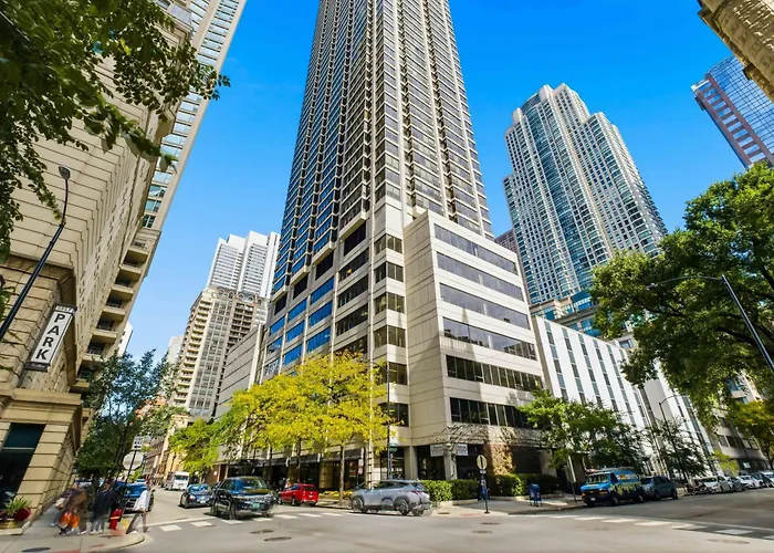 2Bd River North Million Dollar Views! Parking Incl Condo Chicago