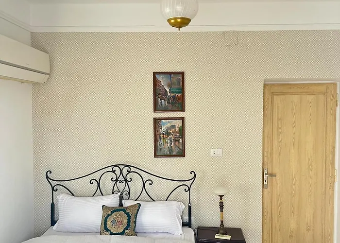 Mediterranean Apartment In Downtown Alexandria