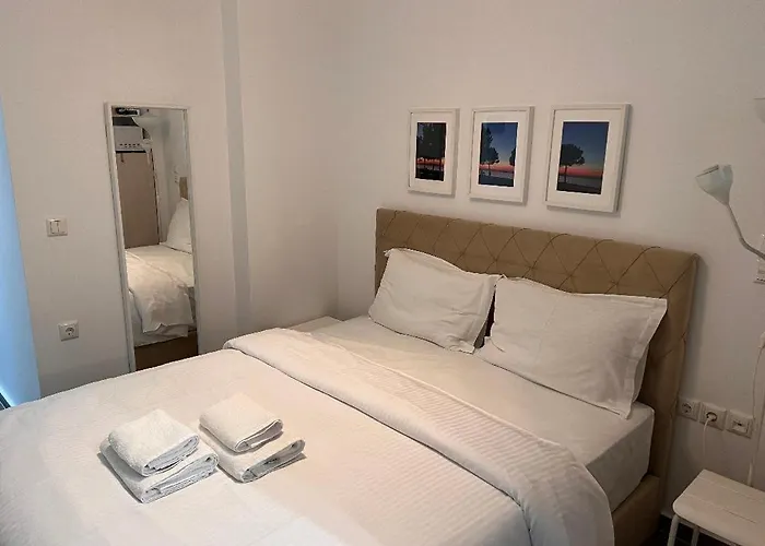 Small Budjet Deluxe Studio Down Town Thessaloniki