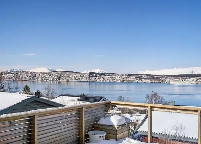 Tales Of Thules Leilighet Med Fantastisk Utsikt, Stillhet Og Naerhet Til Sentrum Tromsø
