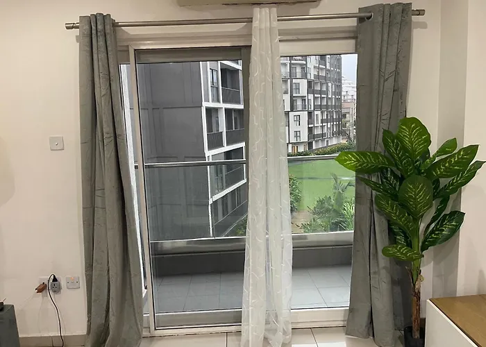 Kings Luxury 1 Bedroom At Gallery Akkra