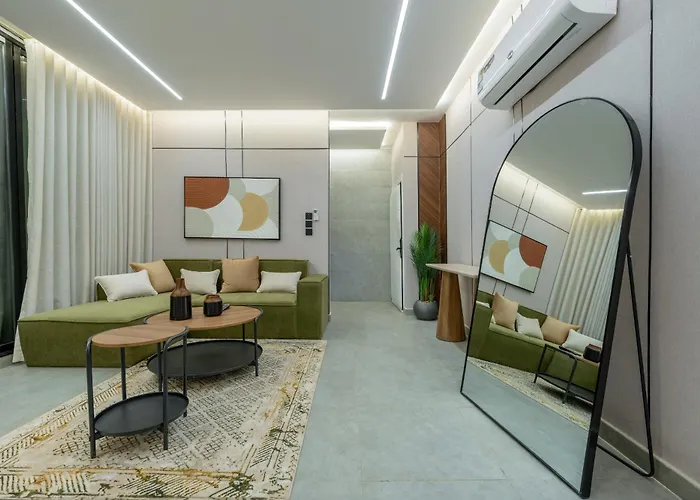Unique Suite With Smart Entry Riadh