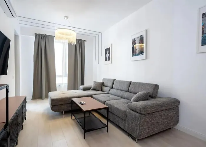 Luxury Elegant Apartment North Area Voluntari