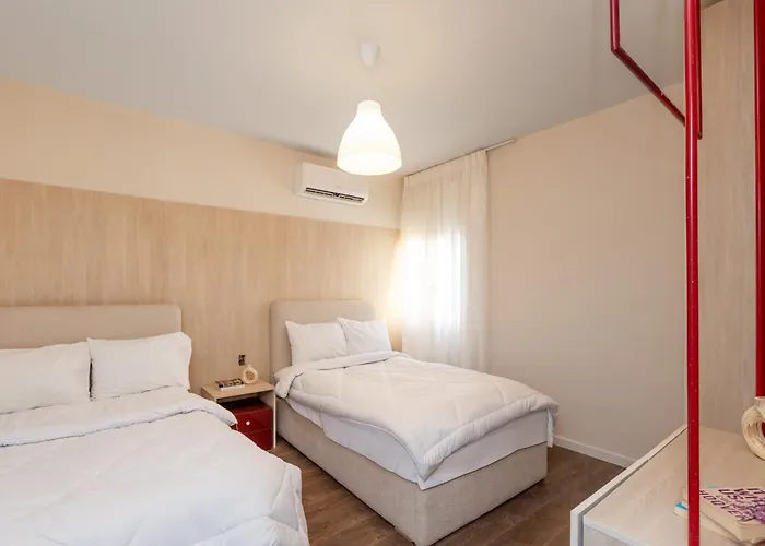 Central Zamalek Three Bedroom Apt Kairo