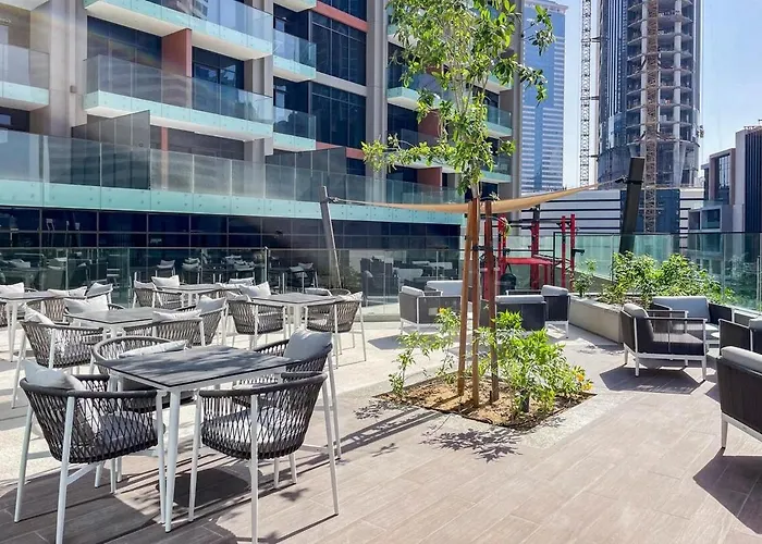 Modern Studio - Unit 1705 - Near Downtown Dubai