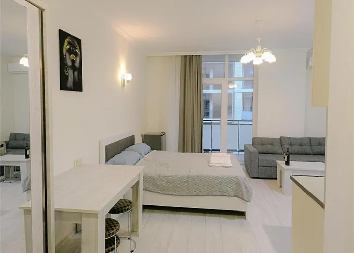 Roneey Lux Apartment Batumi