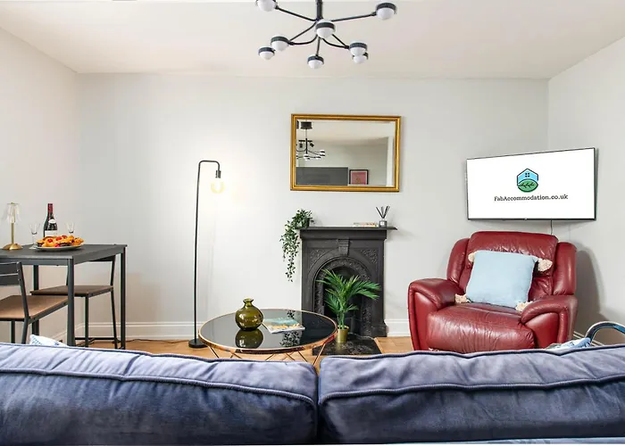 New Stunning Clifton Flat-Parking-By Fabaccommodation Bristol