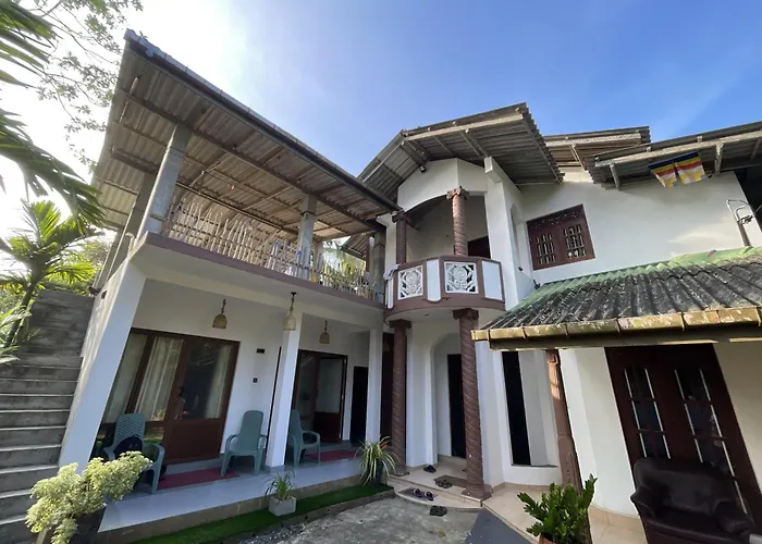 Praba Villa Midigama East