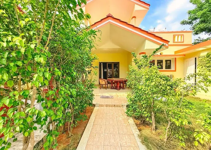 Royal Holiday Homes 4Bhk Premium Luxury Beach Villa, Uthandi Chennai
