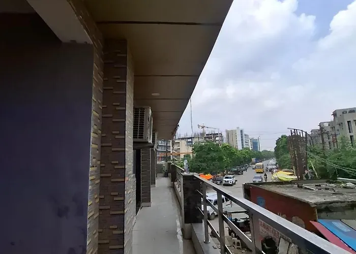 Hotel Doopar Residency Noida