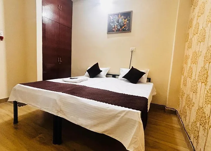 Royal Galaxy Inn Varanasi