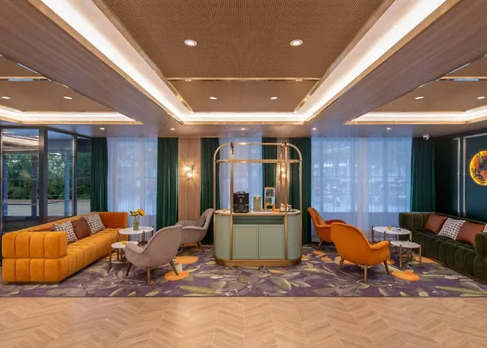 Orange Hotel Beijing Fengtai Railway Station Subway Station