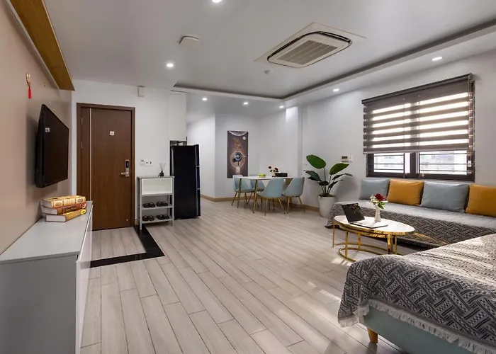 Cat Ba Hotel & Apartment Chan Chau