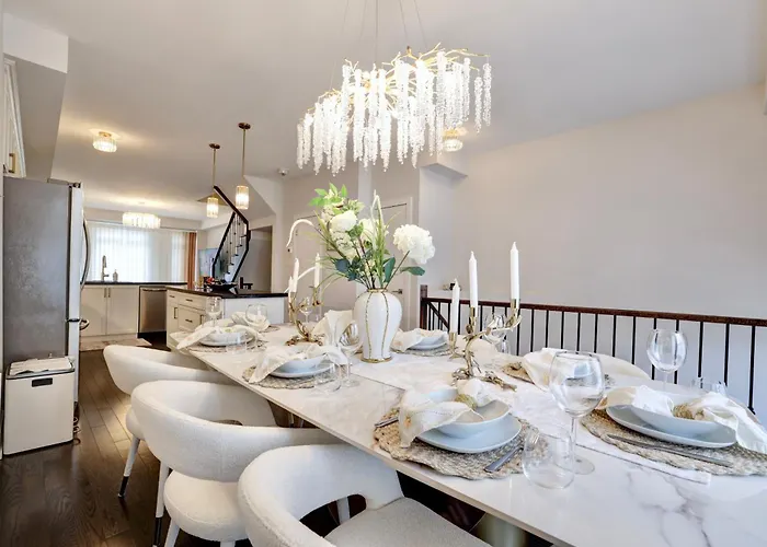 Villa Charming Mississauga Getaway
