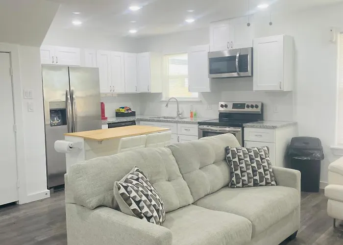 3Br Townhome 15Mins From Downtown Sleeps 6 Houston