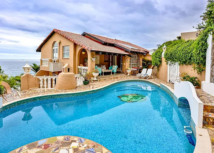 Villa Bel Fiori - 4 Bedroom Villa Ballito